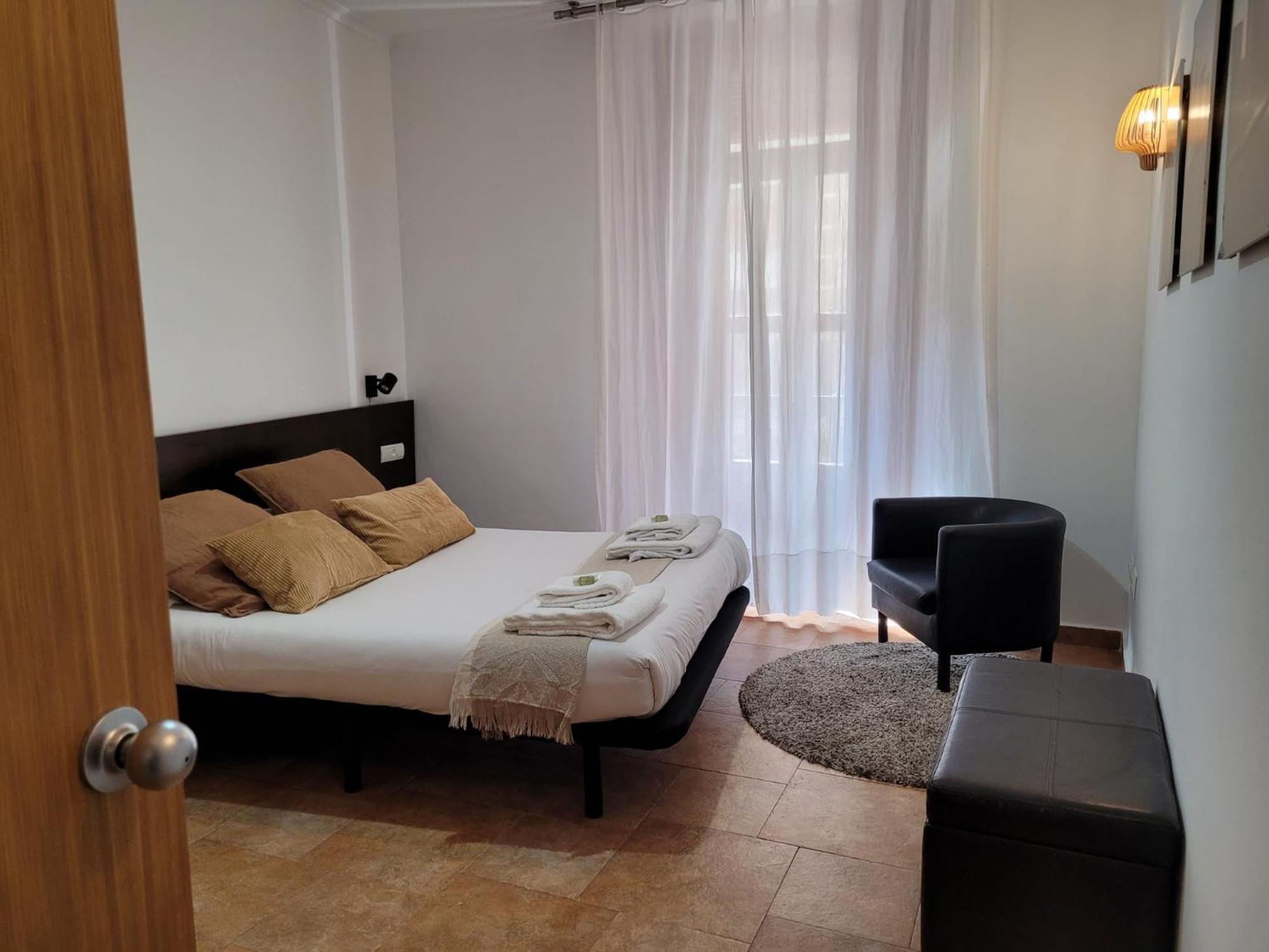 Living Valencia Apartments - Merced Εξωτερικό φωτογραφία