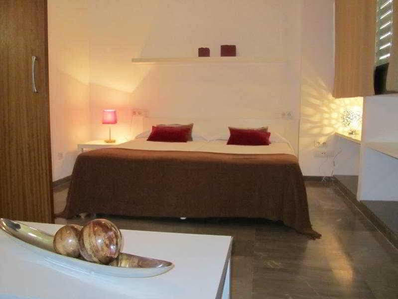 Living Valencia Apartments - Merced Εξωτερικό φωτογραφία